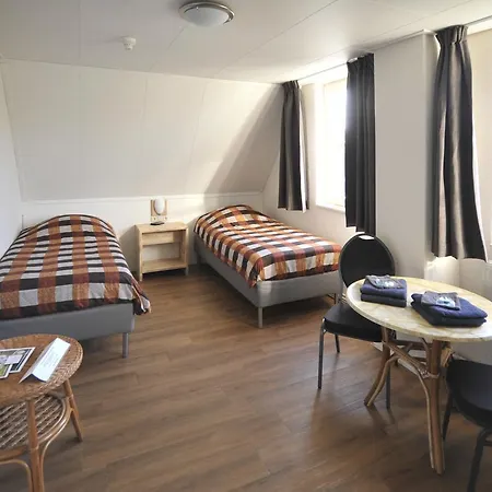 De Zwaan 3*